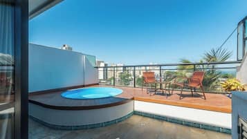 Căn hộ cơ bản | Bồn tắm spa ngoài trời