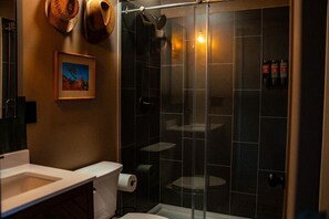 Towels - Modern Desert Cabin with Hot Tub & Sauna Access (Colorado City)