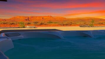 Baignoire à remous extérieure