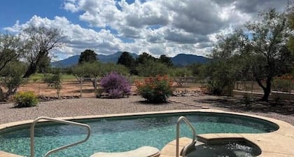 NEW 3 Bedroom home with Pool & Spa on the GolfCourse