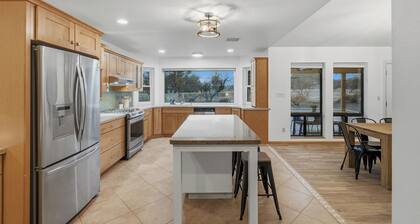 NEW 3 Bedroom home with Pool & Spa on the GolfCourse