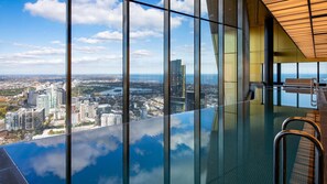 Indoor pool - Panoramic Melbourne Views from Southbank (Southbank)
