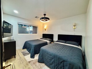 Bügeleisen/Bügelbrett, WLAN, Bettwäsche