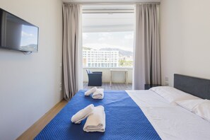 熨斗/熨衫板、Wi-Fi、床單