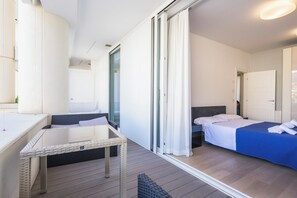 Bügeleisen/Bügelbrett, WLAN, Bettwäsche