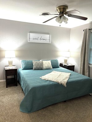 Ferros/tábuas de passar roupa, Wi-Fi, roupa de cama