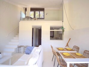 Outdoor dining - Apartament Brisa Blanca (Begur, Sa Riera) (Begur)