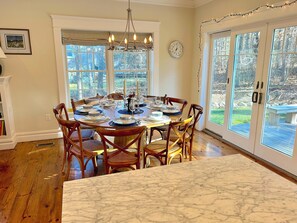 Dining - ONE NIGHT FREE! Pay for 6 nights but stay for 7 - July 4th week only - Edgartown (Edgartown)