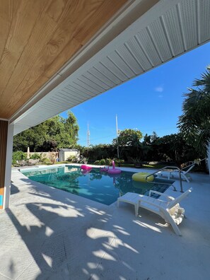 Outdoor pool, a heated pool - Relaxing Sarasota Escape • Private Pool •Outdoor lounge/kitchen (Sarasota)