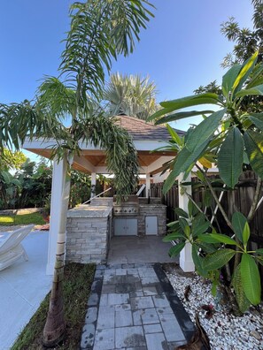 Terrace/patio - Relaxing Sarasota Escape • Private Pool •Outdoor lounge/kitchen (Sarasota)