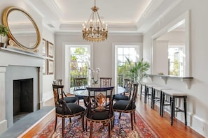 Dining - Historic CBD Townhomes | Courtyard (New Orleans)