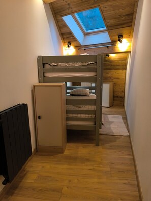 WiFi, bed sheets - Apartment in the center of La Clusaz for 4 to 6 people (La Clusaz)