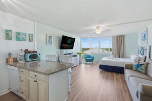 1 bedroom, iron/ironing board, WiFi, bed sheets - Top of the Gulf 602 - Classic PCB Getaway (Panama City Beach)