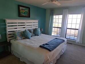 5 bedrooms, WiFi, bed sheets