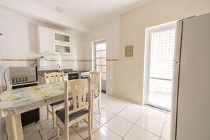 House, Smoking | 2 bedrooms - Sua Casa na Enseada Perto da Praia e de Tudo (Guarujá)