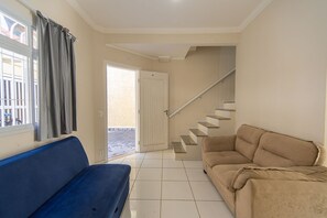 House, Smoking | 2 bedrooms - Sua Casa na Enseada Perto da Praia e de Tudo (Guarujá)