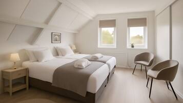 6 bedrooms, iron/ironing board, free WiFi, bed sheets