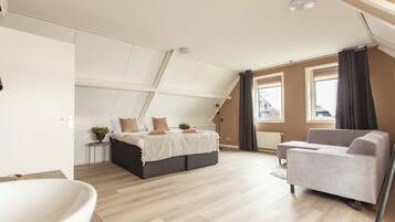 6 slaapkamers, een strijkplank/strijkijzer, gratis wifi, beddengoed