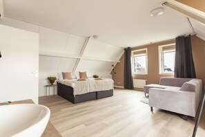 6 chambres, fer et planche à repasser, Wi-Fi gratuit, draps fournis