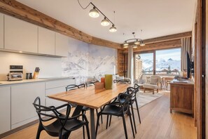 Fridge, microwave, oven, stovetop - Malaya - Alpine apartment near slopes Alpe d'Huez (Huez)