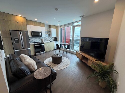 Waterfront 1 BR with 6 appliances and huge patio