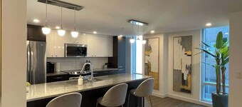 Large 1 BR with 6 appliances and rooftop swim spa