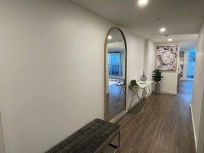 Interior - Large 1 BR with 6 appliances and rooftop swim spa (Halifax)