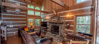 3 Brothers Creekside Cabin