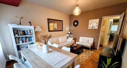 Centrally located and very bright apartment 1°C