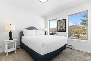 2 bedrooms, desk, travel cot, free WiFi - Quiet Neighborhood|Yard|Pet Friendly|Close to bus (Steamboat Springs)