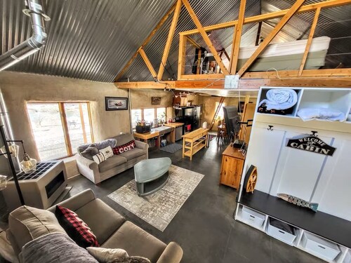 Cozy Cabin -HotTub River Front