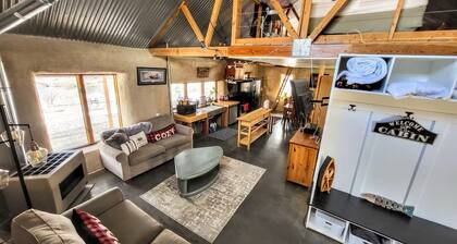 Cozy Cabin -HotTub River Front