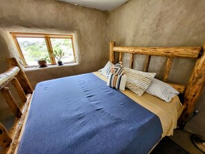 Iron/ironing board, WiFi, bed sheets - Cozy Cabin -HotTub River Front (Buhl)