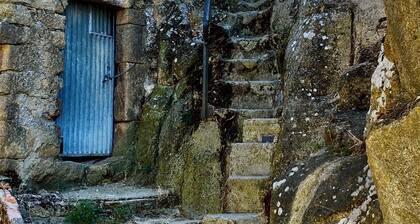 Anibal Village House