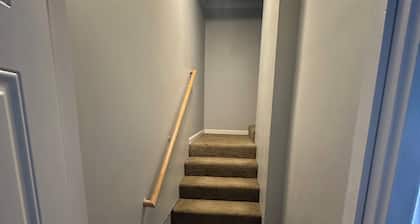 Cozy 1-bedroom studio getaway