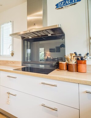 Fridge, microwave, oven, stovetop - Parenthèse iodée - maison vue mer tout confort (Ploemeur)