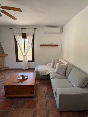 Living area - Casa Bambú to enjoy and discover Andalucia! (El Gastor)