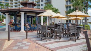 Tempat makan outdoor