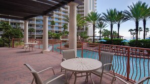 Outdoor dining - Come Visit Sophomore! 2BR 2BA Beachfront Condo! Sleeps 5! (Panama City Beach)