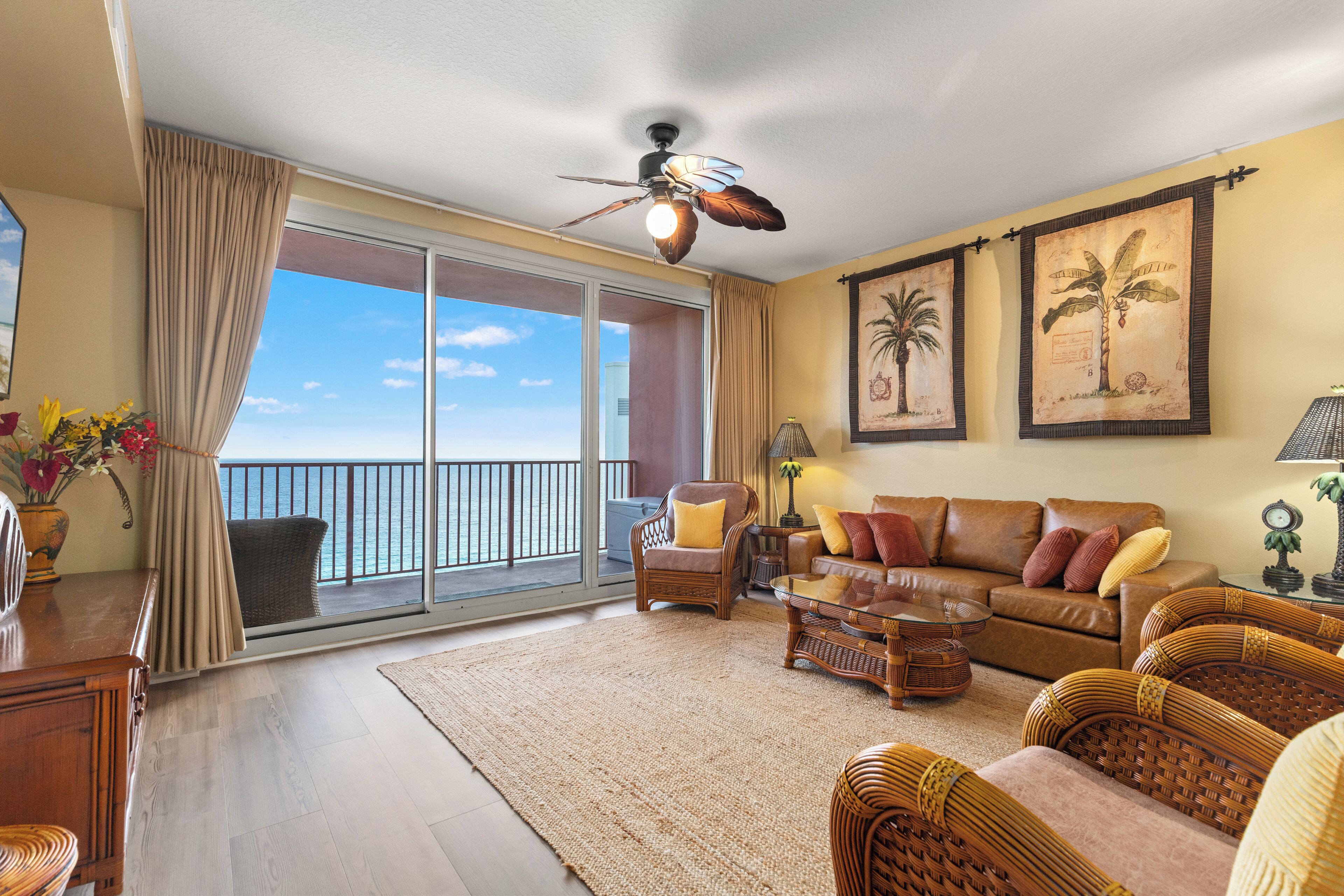 Apartment, Mehrere Betten, Balkon, Meerblick (Shores of Panama 2211) | Wohnbereich