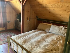 1 dormitorio, cuna de viaje, wifi gratis y ropa de cama