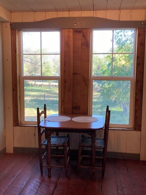 Dining - Tranquil barn apartment w/ AC in charming Ephraim (Ephraim)