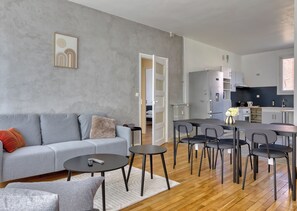 TV - Le Lili's Home, élégant F4 proche du centre-ville de Rouen (Rouen)