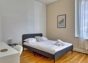 Lit de bébé portatif, Wi-Fi, literie fournie