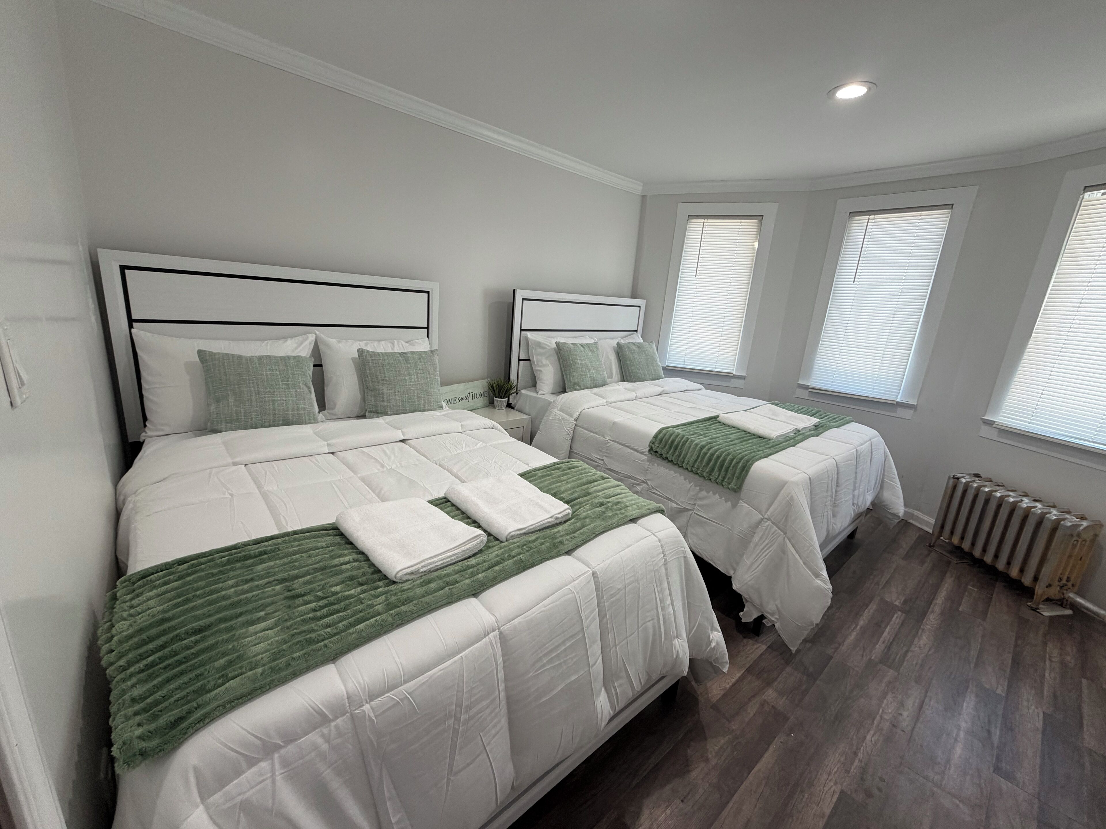 2 bedrooms, iron/ironing board, free WiFi, bed sheets