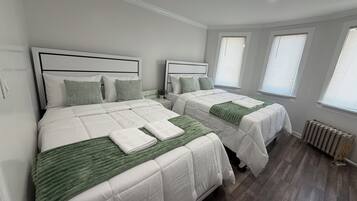 2 bedrooms, iron/ironing board, free WiFi, bed sheets