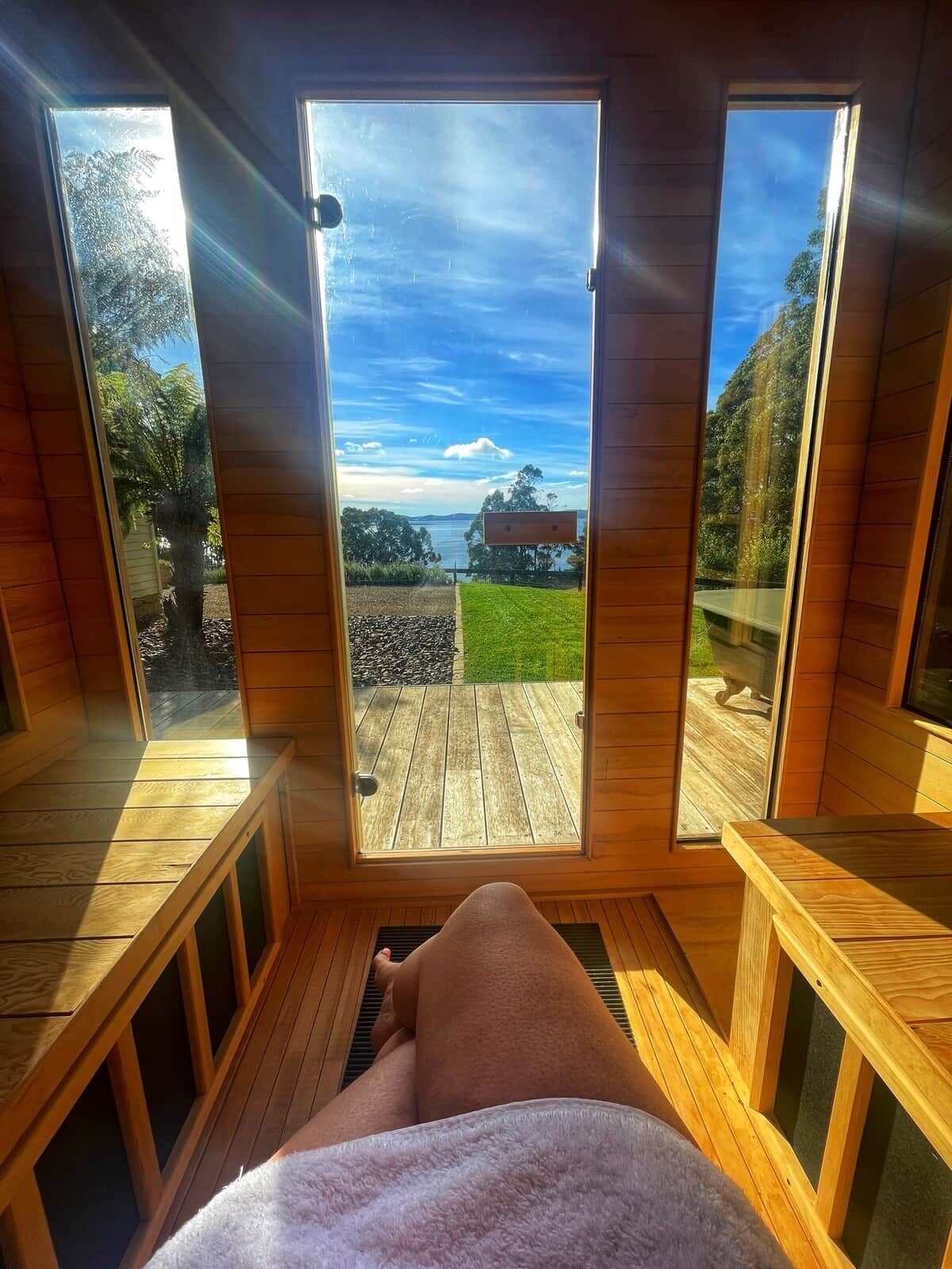The Cottage at Flowerpot Infared Sauna