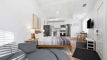 熨斗/熨衫板、免費 Wi-Fi、床單