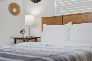 1 chambre, fer et planche à repasser, Wi-Fi gratuit, draps fournis
