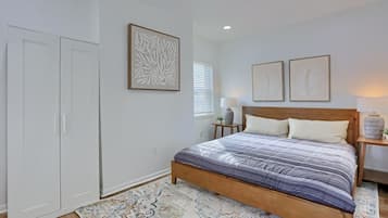 2 quartos, ferros/tábuas de passar roupa, Wi-Fi de cortesia